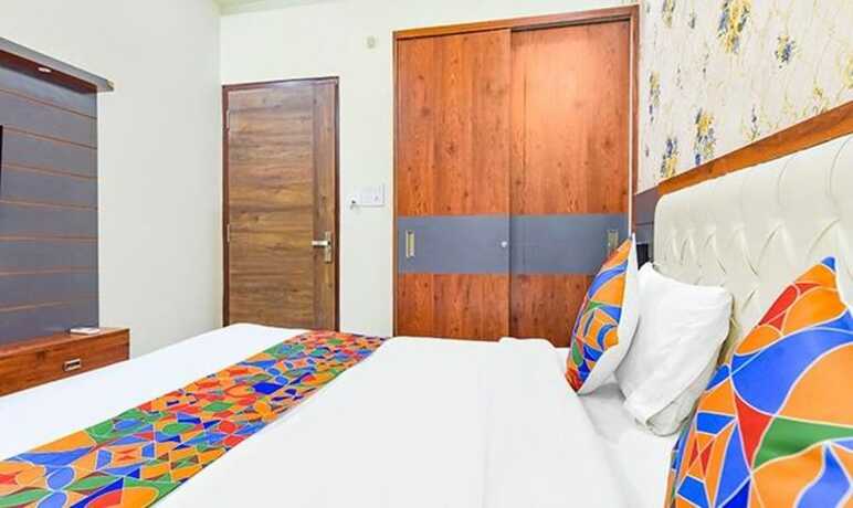 Imagen general del Hotel Fabhotel Cm Palace. Foto 12