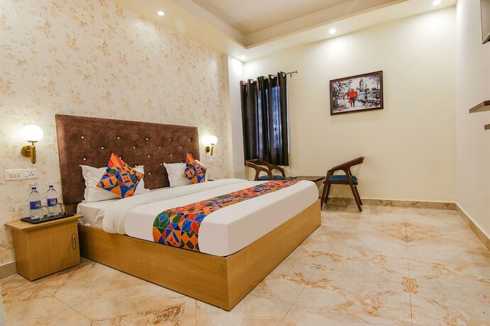Imagen general del Hotel Fabhotel Crown Star. Foto 10