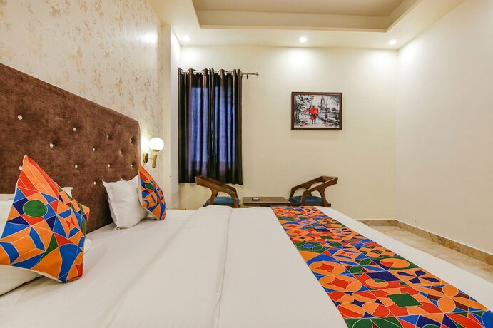 Imagen general del Hotel Fabhotel Crown Star. Foto 11
