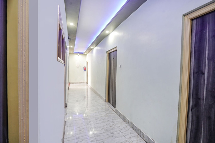 Imagen de los interiores del Hotel Fabhotel Deepak Palace. Foto 16