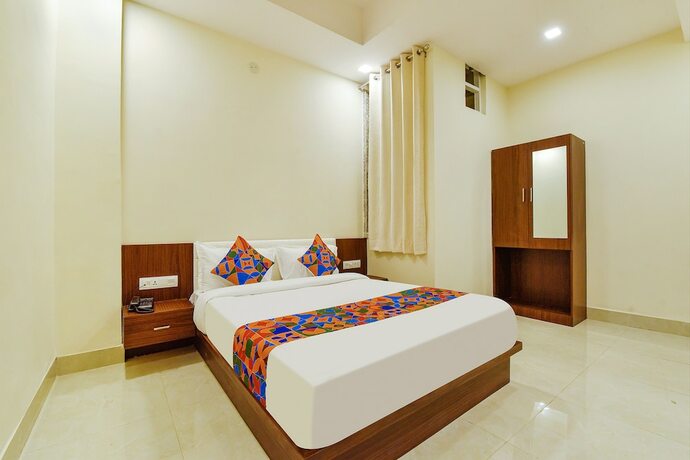 Imagen de la habitación del Hotel Fabhotel Diamond I. Foto 20