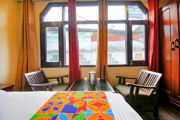 Imagen de la habitación del Hotel Fabhotel Dwaper. Foto 15