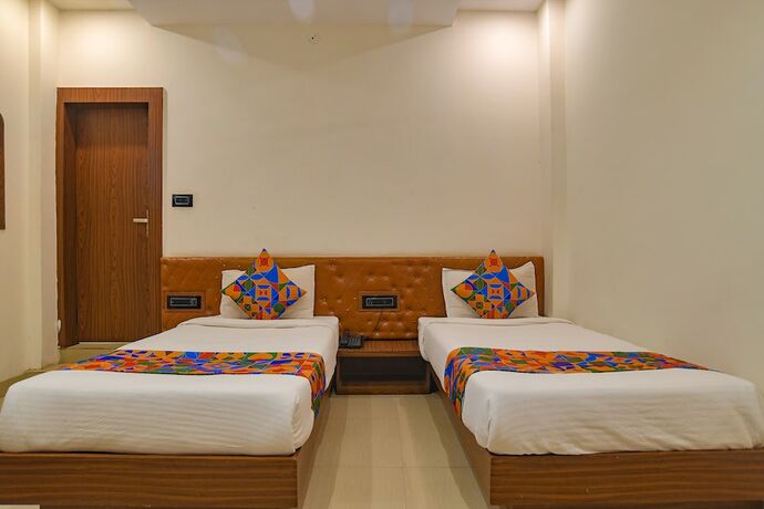 Imagen de la habitación del Hotel Fabhotel Easy Stay. Foto 17