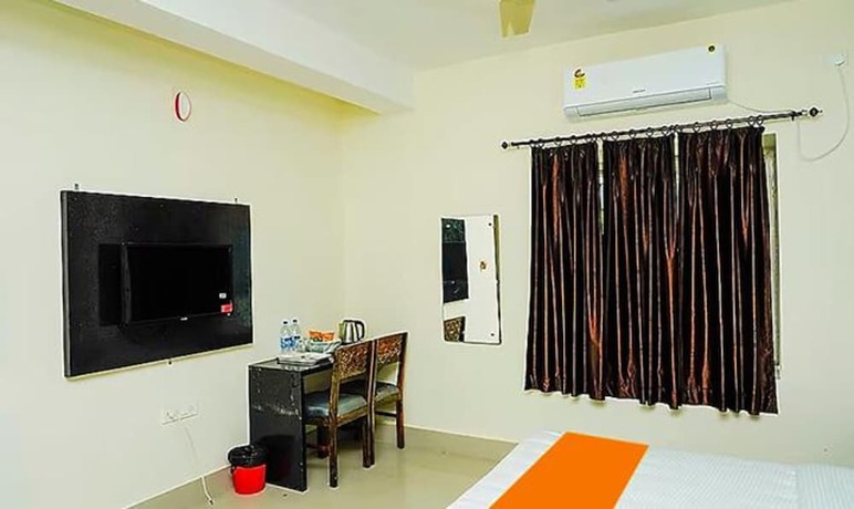 Imagen general del Hotel Fabhotel Ekamra Greens By Ys. Foto 10