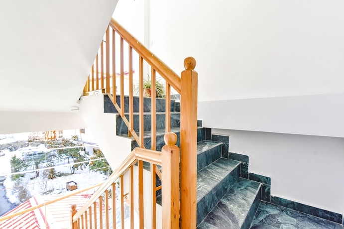 Imagen de los interiores del Hotel Fabhotel Elavali Valley. Foto 15