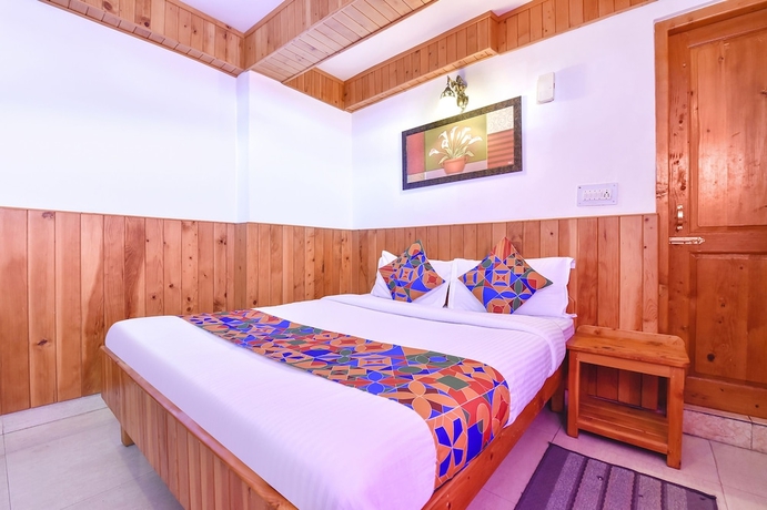 Imagen de la habitación del Hotel Fabhotel Elavali Valley. Foto 10