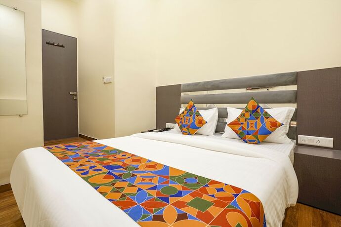 Imagen de la habitación del Hotel Fabhotel Freedom International. Foto 18