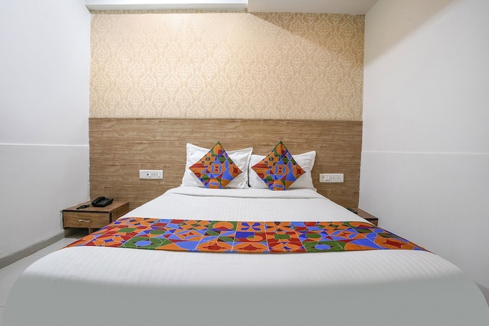 Imagen de la habitación del Hotel Fabhotel Galaxy I. Foto 2