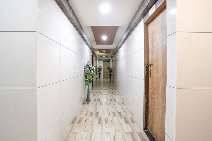 Imagen de los interiores del Hotel Fabhotel Galaxy I. Foto 12