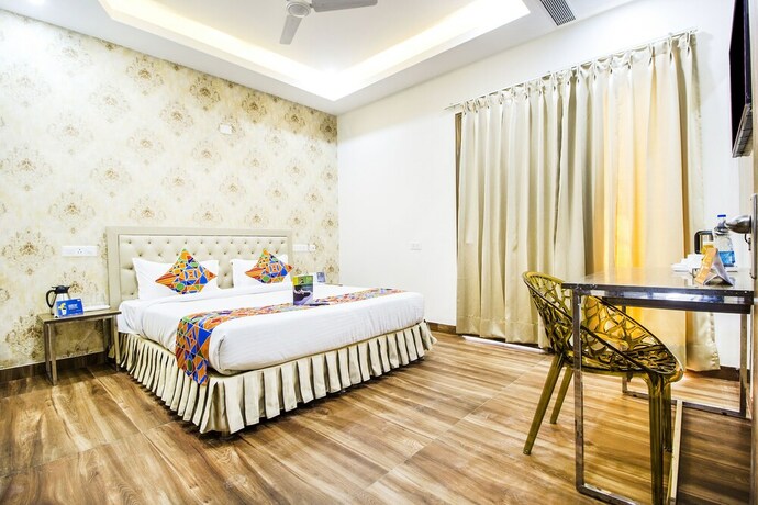 Imagen de la habitación del Hotel Fabhotel Galleria Inn. Foto 17