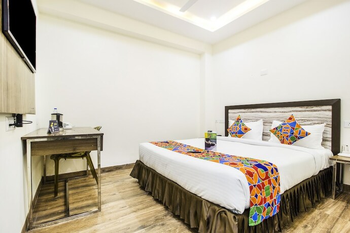 Imagen de la habitación del Hotel Fabhotel Galleria Inn. Foto 21
