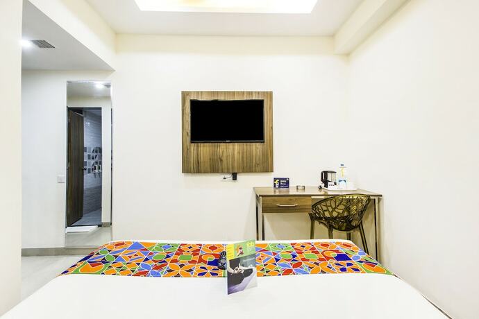 Imagen de la habitación del Hotel Fabhotel Galleria Inn. Foto 24