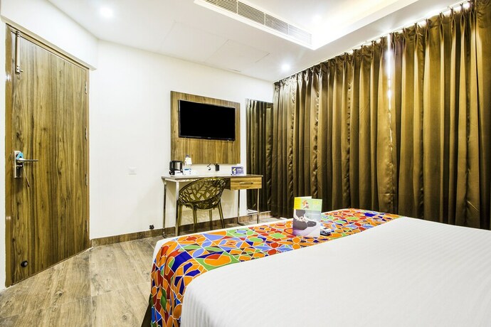 Imagen de la habitación del Hotel Fabhotel Galleria Inn. Foto 28