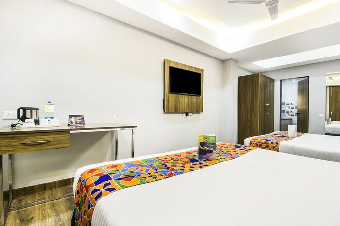Imagen de la habitación del Hotel Fabhotel Galleria Inn. Foto 33