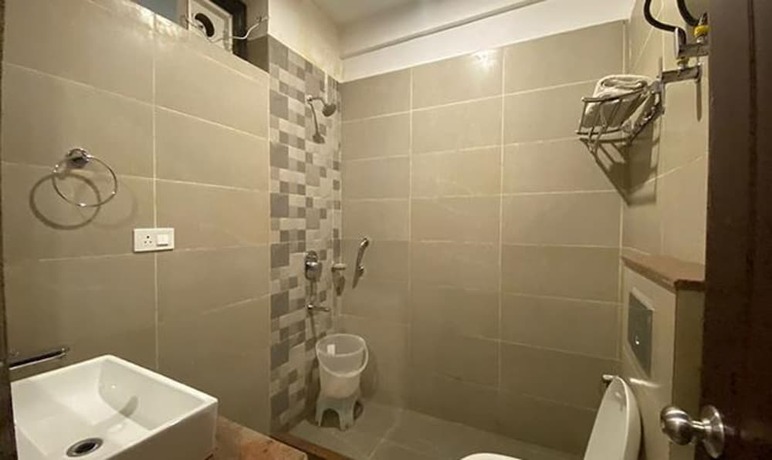 Imagen general del Hotel Fabhotel Garden Reach. Foto 13