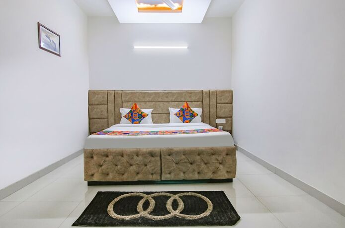 Imagen de la habitación del Hotel Fabhotel Gk Prive. Foto 17
