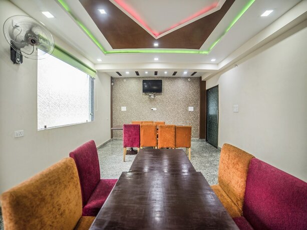 Imagen del bar/restaurante del Hotel Fabhotel Glorify Stay. Foto 16