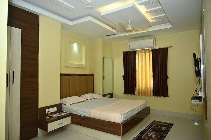 Imagen de la habitación del Hotel Fabhotel Golden Bliss. Foto 20