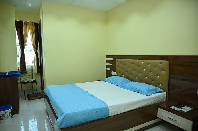 Imagen general del Hotel Fabhotel Golden Bliss. Foto 13