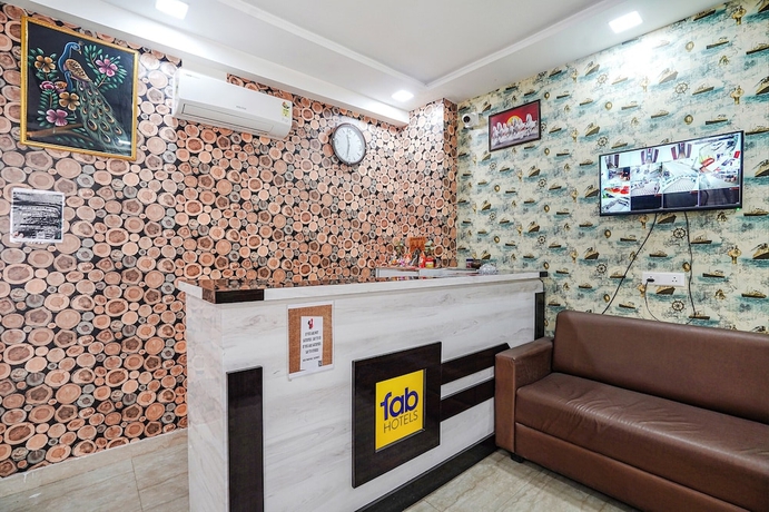 Imagen de los interiores del Hotel Fabhotel Golden Grand. Foto 18