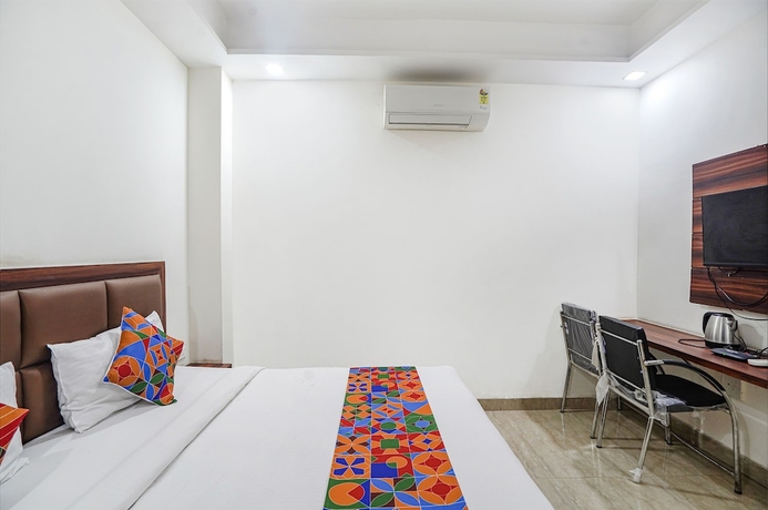 Imagen de la habitación del Hotel Fabhotel Golden Grand. Foto 5