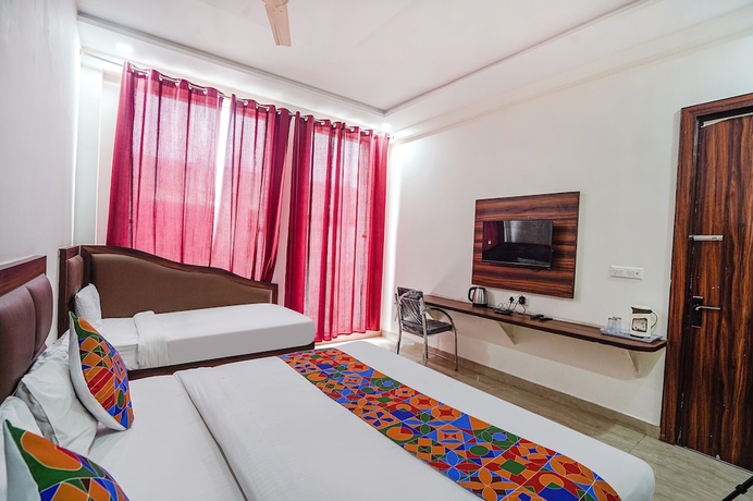 Imagen de la habitación del Hotel Fabhotel Golden Grand. Foto 12
