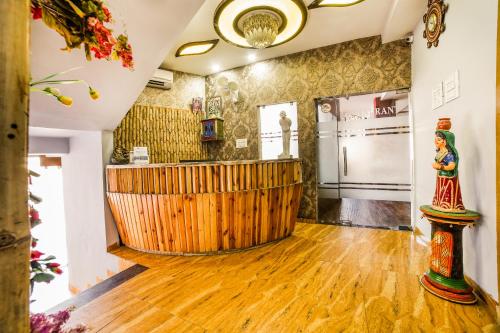 Imagen general del Hotel Fabhotel Golden Village. Foto 3