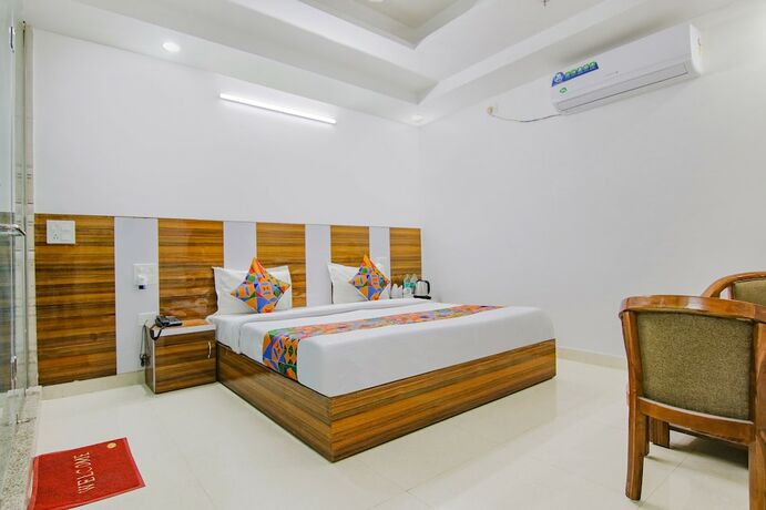 Imagen de la habitación del Hotel Fabhotel Gp Royal. Foto 15