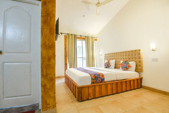 Imagen general del Hotel Fabhotel Grand Royal Palms. Foto 5
