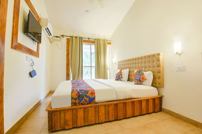 Imagen general del Hotel Fabhotel Grand Royal Palms. Foto 11