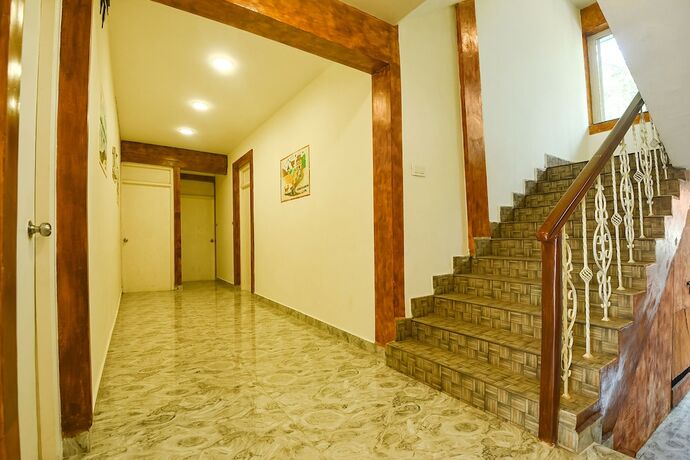 Imagen general del Hotel Fabhotel Grand Royal Palms. Foto 12