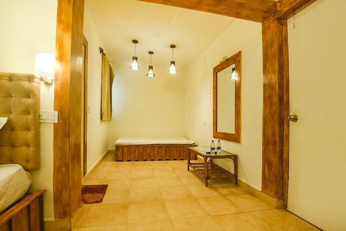 Imagen general del Hotel Fabhotel Grand Royal Palms. Foto 15