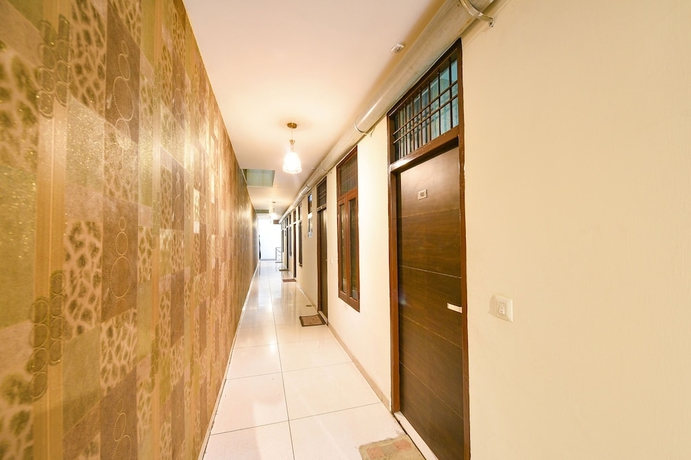 Imagen de los interiores del Hotel Fabhotel Green Valley. Foto 12