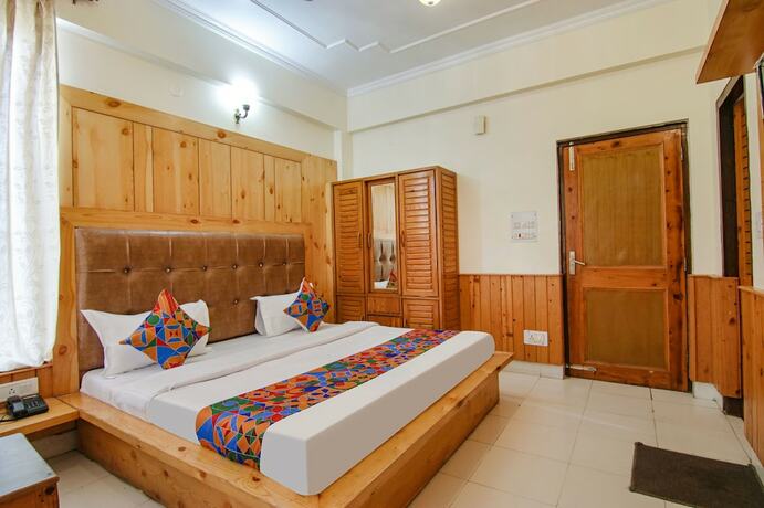 Imagen de la habitación del Hotel Fabhotel Greenwoods Inn. Foto 18