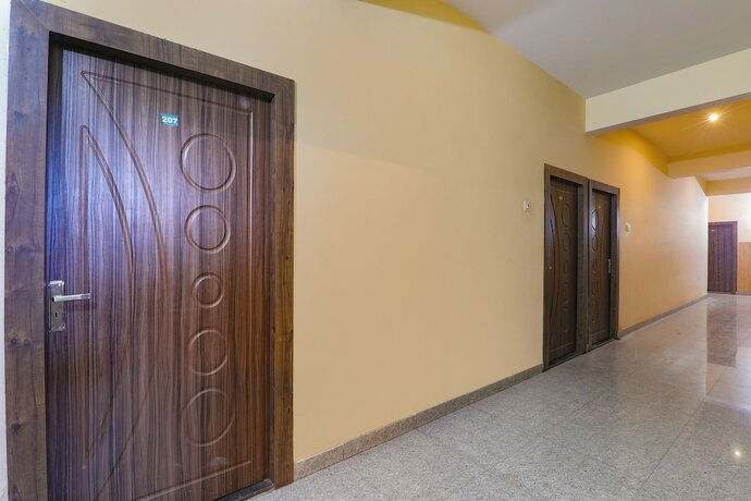 Imagen general del Hotel Fabhotel Gsv Inn. Foto 14