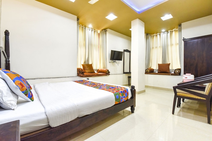 Imagen de la habitación del Hotel Fabhotel Harsh Palace. Foto 10