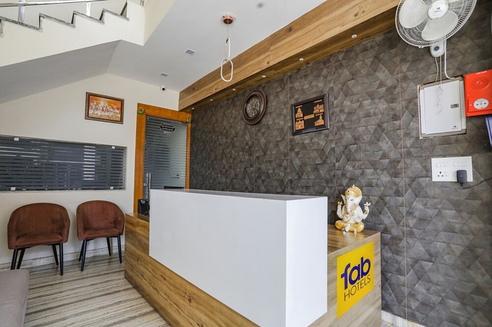 Imagen de los interiores del Hotel Fabhotel Js Pearl. Foto 19