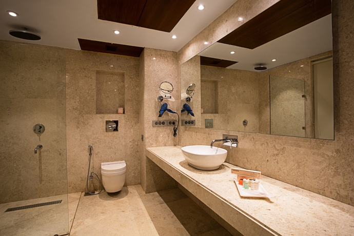 Imagen de la habitación del Hotel Fabhotel King's Court. Foto 7