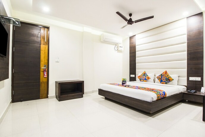 Imagen de la habitación del Hotel Fabhotel Kk Continental. Foto 7