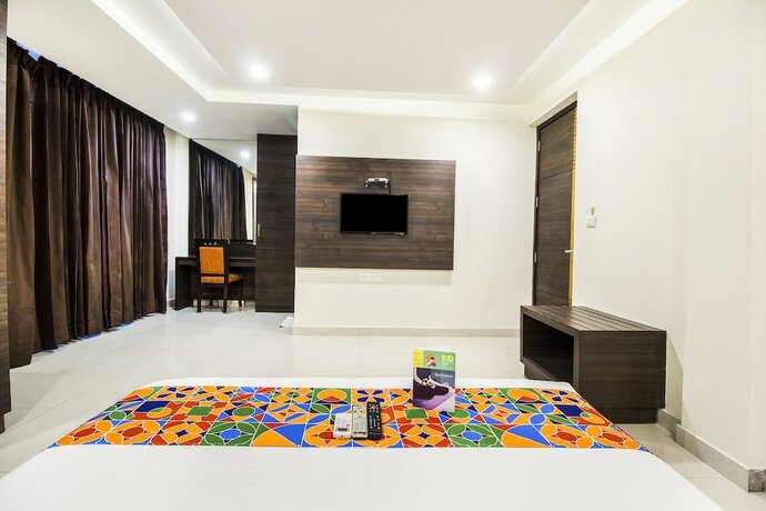 Imagen de la habitación del Hotel Fabhotel Kk Continental. Foto 8