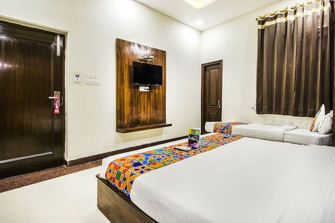 Imagen de la habitación del Hotel Fabhotel Kk Continental. Foto 12
