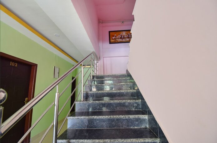 Imagen general del Hotel Fabhotel Knight Airways. Foto 12