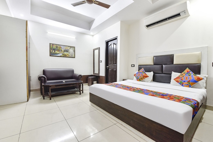 Imagen de la habitación del Hotel Fabhotel Krb Paradise. Foto 3