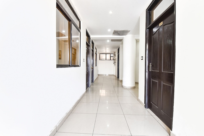 Imagen de los interiores del Hotel Fabhotel Krb Paradise. Foto 18
