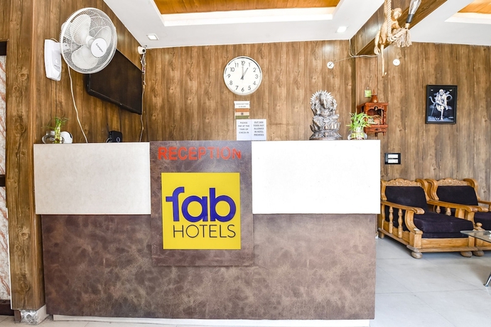 Imagen de los interiores del Hotel Fabhotel Krb Paradise. Foto 19