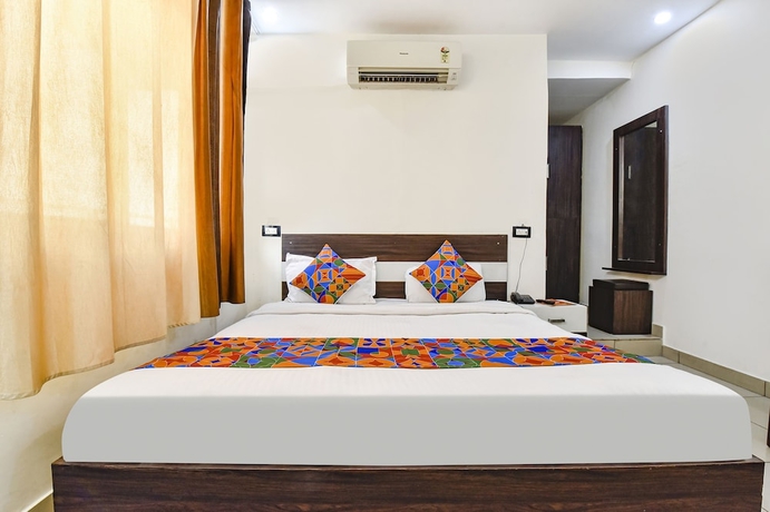 Imagen de la habitación del Hotel Fabhotel Krb Paradise. Foto 4