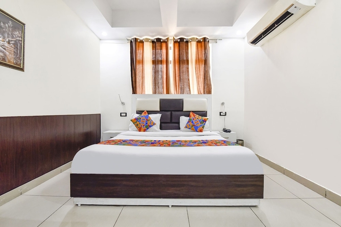 Imagen de la habitación del Hotel Fabhotel Krb Paradise. Foto 5