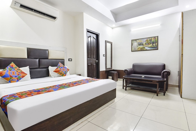 Imagen de la habitación del Hotel Fabhotel Krb Paradise. Foto 11