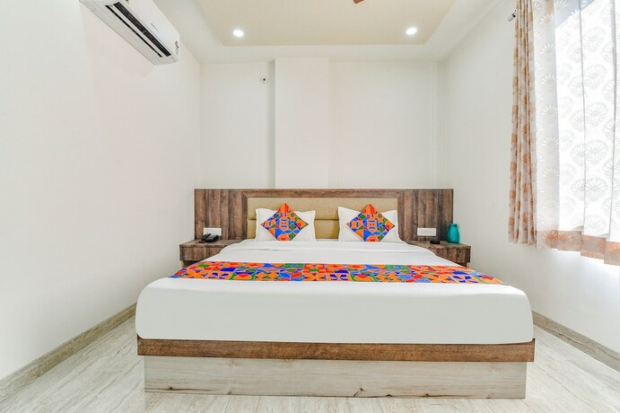 Imagen general del Hotel Fabhotel Lakhdatar. Foto 7