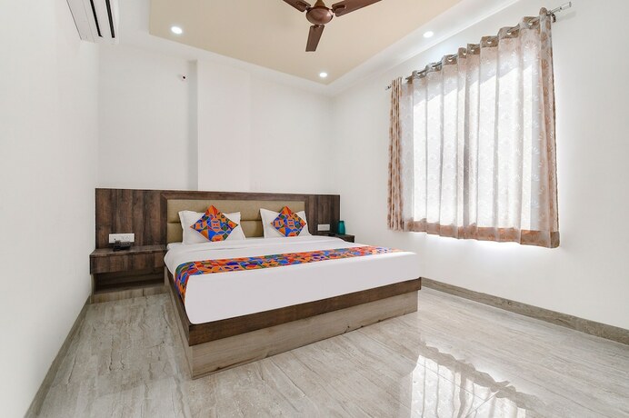 Imagen general del Hotel Fabhotel Lakhdatar. Foto 8